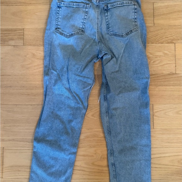 Hollister Light Blue Ultra High Rise Mom Jean - Picture 2 of 2
